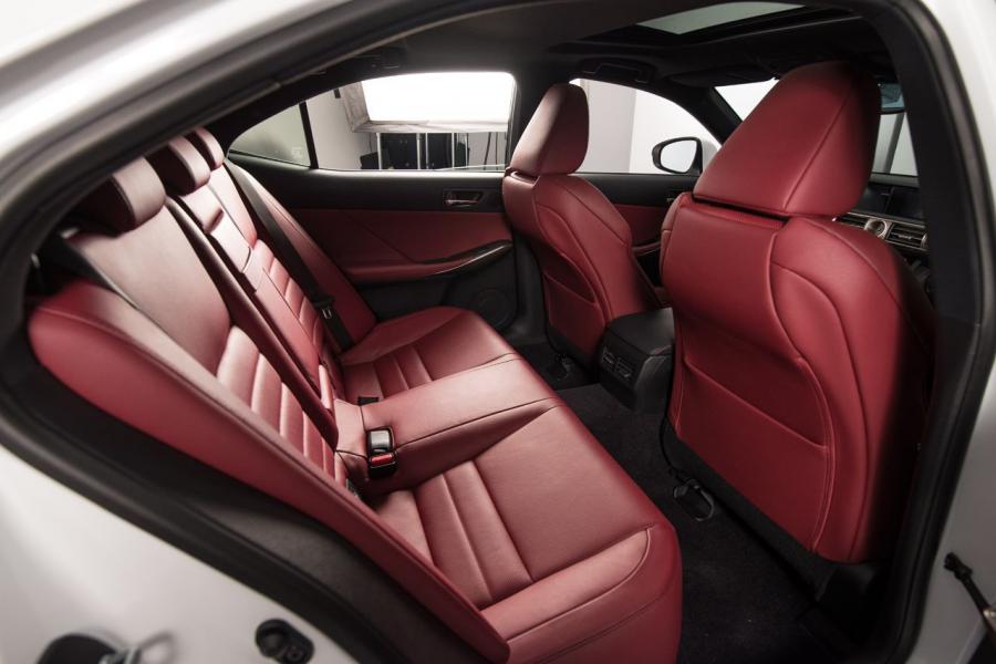  Lexus IS350 F-Sport 2014 года  (фото 9 из 140)